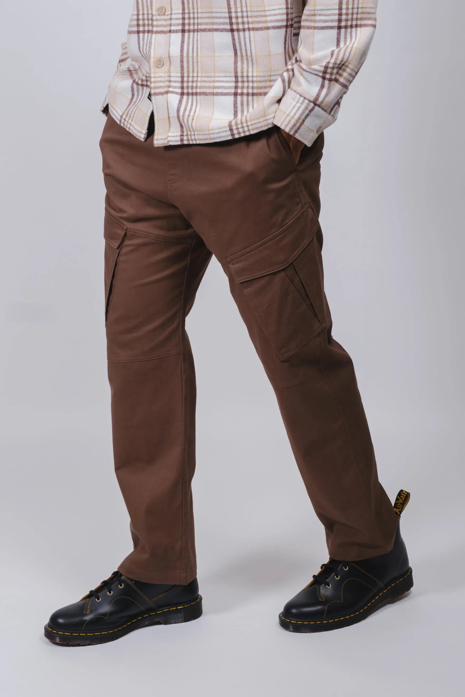 Diagonal Cargo Pocket Twill Pant