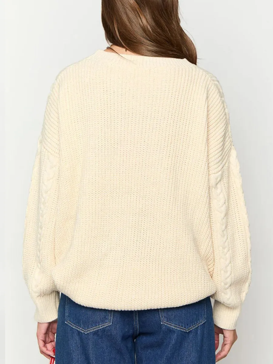 Loose-Fit Twisted Rope Pullover Sweater with Round Neck and Long Sleeves