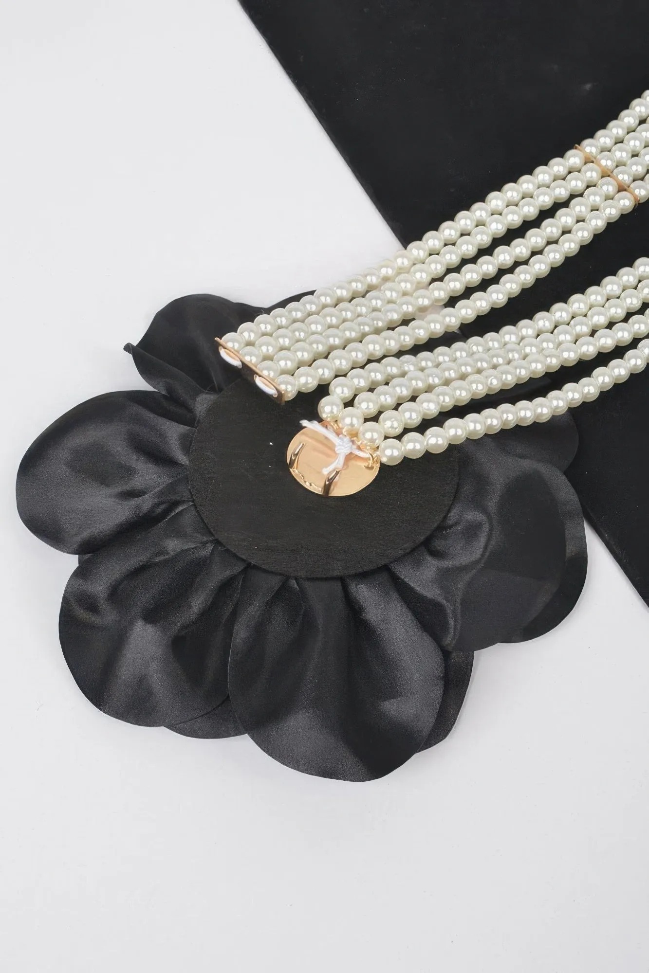 Oversized Flower Pearl Elastic Belt
