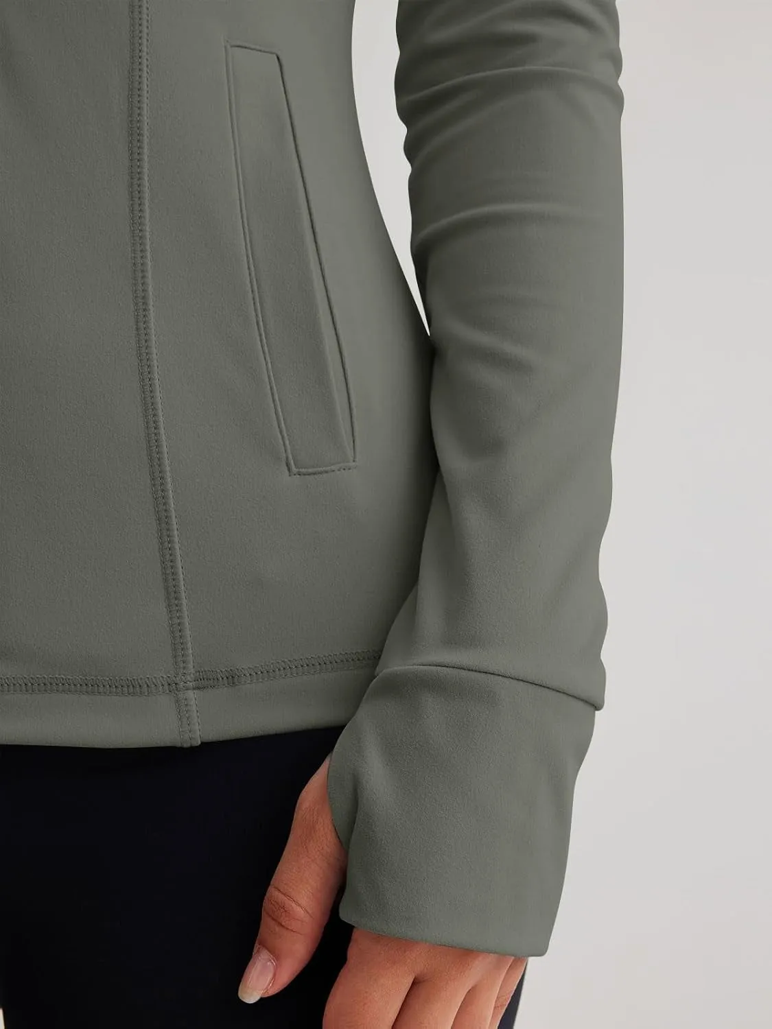 Women’s Full Zip Athletic Jacket – Breathable Lightweight Zip-Up Hoodie with Stand-Up Collar, Thumb Holes, and Zipper Pockets for Exercise and Outdoor Activities